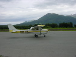 Vliegen met een C172 van Mustang Aviation - uittaxien