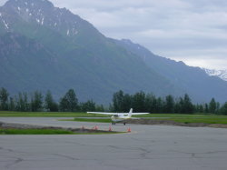 Vliegen met een C172 van Mustang Aviation - uittaxien
