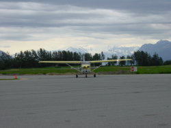 Vliegen met een C172 van Mustang Aviation - binnentaxien