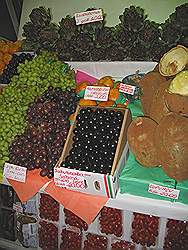 De stad - de markthallen; vooral veel fruit