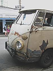 Vila Madalena - in de buurt van de Praça Benedito Calixto; antieke VW bus heeft betere tijden gekend