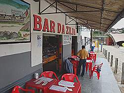 Paranapiacaba - plaatselijk restaurant met terras