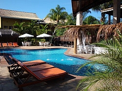 Ilhabela - hotel Ilha Flat; zwembad