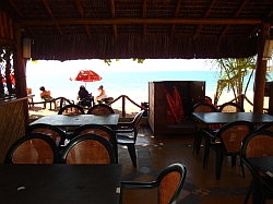 Ilhabela - het strand Jabaquara; restaurant