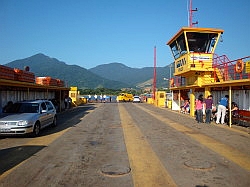 Ilhabela - pont van Ilhabela naar São Sebastião 