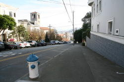 San Francisco - Lombard street; de rest van de straat is een stuk minder steil