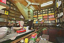 De souk (Khan el Khalilli) - winkel uit de jaren vijftig?