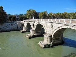 Rome - Rivier de Tiber en Isola Tiberina