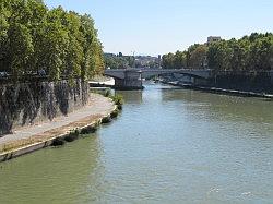 Rome - Rivier de Tiber en Isola Tiberina