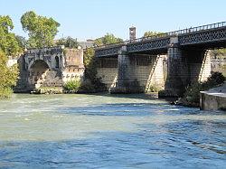 Rome - Rivier de Tiber en Isola Tiberina