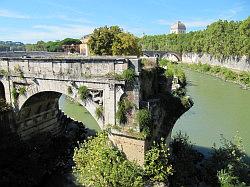 Rome - Rivier de Tiber en Isola Tiberina