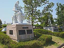 Nagasaki - Peace park; vele beelden ter nagedachtenis aan de atoombomslachtoffers