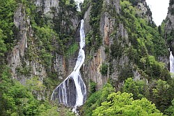 Sounkyo Gorge - watervallen 'Ginga no Taki' en 'Ryusei no Taki'