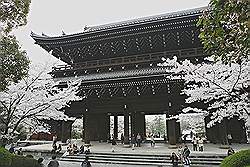 Kyoto - Chionin Tempel; de grote Sanmon Poort