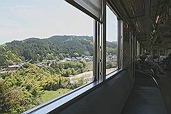 Koyasan - met de trein van Osaka naar Koyasan door het platteland