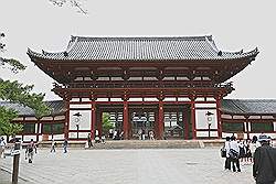 Nara - toegangspoort van de Todai-ji tempel