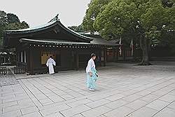 Meiji tempel - priesters
