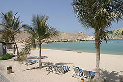 Muscat diving center - aan het strand