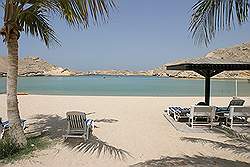 Muscat diving center - aan het strand