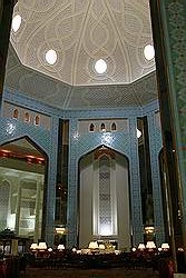 Al Bustan palace hotel - de hal