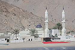 Musandam - dorpje langs de kust; moskee