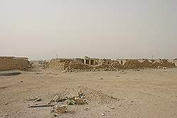 Al Khor - verlaten wijk aan de rand van het dorp