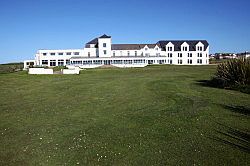 Pembrokeshire Coast Wales - Cliff hotel in Gwbert