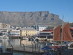 Kaapstad - waterfront met Tafelberg op de achtergrond