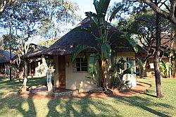 Mziki Safari Park - hut van de lodge