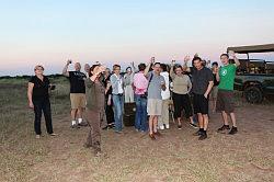 Madikwe - safari; prachtige zonsondergang en tijd voor een drankje