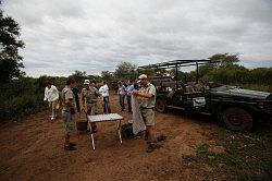 Madikwe - safari; kopje koffie in de vrije natuur