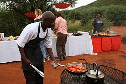 Madikwe - safari; ontbijt in de vrije natuur