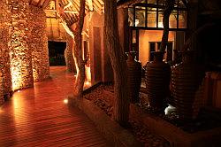 Madikwe - Madikwe Safari Lodge in de avond