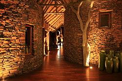 Madikwe - Madikwe Safari Lodge in de avond