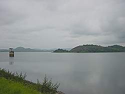 de Usuma dam; stuwmeer