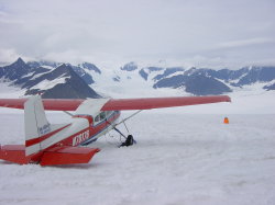 Talkeetna - rondvlucht met een C185 langs mount McKinley; geland op een gletsjer op 6000ft hoogte