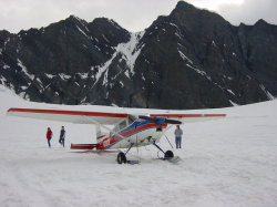 Talkeetna - rondvlucht met een C185 langs mount McKinley; geland op een gletsjer op 6000ft hoogte