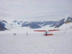 Talkeetna - rondvlucht met een C185 langs mount McKinley; geland op een gletsjer op 6000ft hoogte