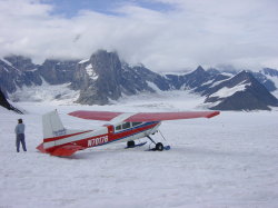 Talkeetna - rondvlucht met een C185 langs mount McKinley; geland op een gletsjer op 6000ft hoogte