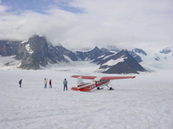 Talkeetna - rondvlucht met een C185 langs mount McKinley; geland op een gletsjer op 6000ft hoogte