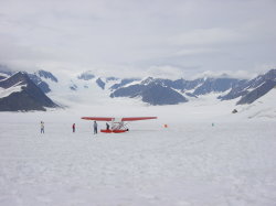 Talkeetna - rondvlucht met een C185 langs mount McKinley; geland op een gletsjer op 6000ft hoogte