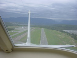 Vliegen met een C172 van Mustang Aviation - uitzicht over Palmer airport