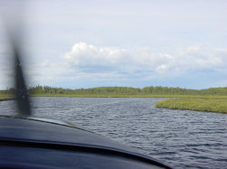 Beaver Air Taxi - geland op een verlaten meer