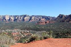 Sedona - mooi uitzicht vanaf een heuvel vlak bij het vliegveld