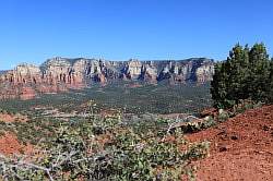 Sedona - mooi uitzicht vanaf een heuvel vlak bij het vliegveld