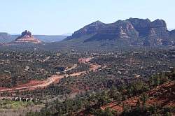 Sedona - mooi uitzicht vanaf een heuvel vlak bij het vliegveld