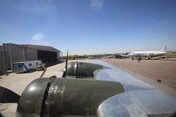CAF vliegtuig museum - Boeing B-17G 'Flying Fortress'; uitzicht vanuit de cockpit