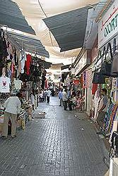 Al Manama - de souk; winkelstraat