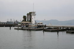 San Francisco - Pier 39; de jachthaven, met aan de rechterkant de zeeleeuwen