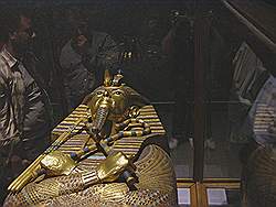 Egyptisch museum; sarcofaag (grafkist) van Tutankhamon
